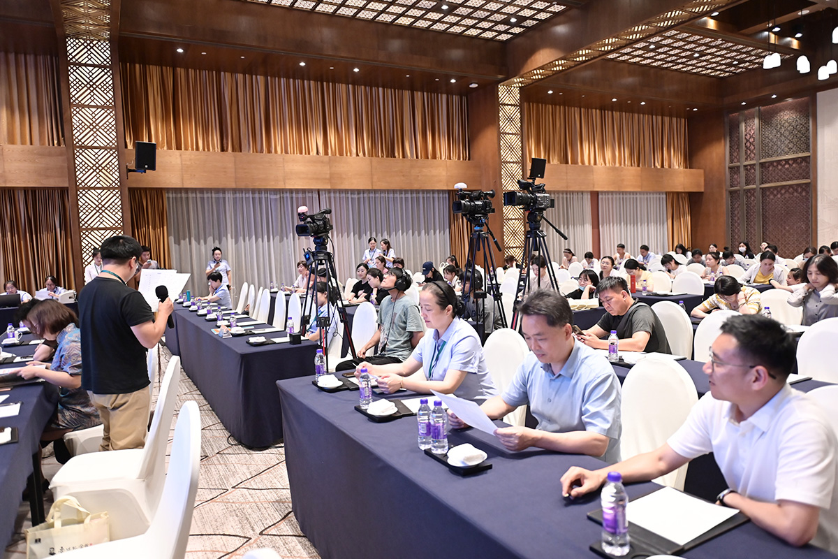 評委做點(diǎn)評