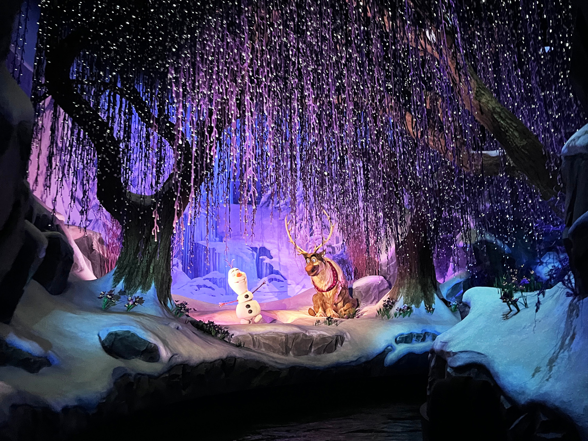 迪斯尼游樂園童話故事呈現(xiàn)場景